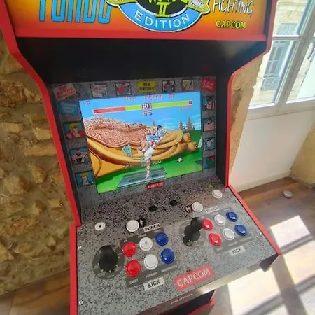Appartement L'Arcadia 4 Lits Climatise Jeu D'Arcade Centre Historique Nîmes Extérieur photo